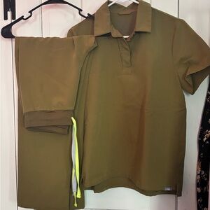 Figs set in Olive
